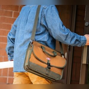 Bucket Boss Contractor's Briefcase, 16 in W, 12-1/2 in H, 19-Pocket, Zipper
